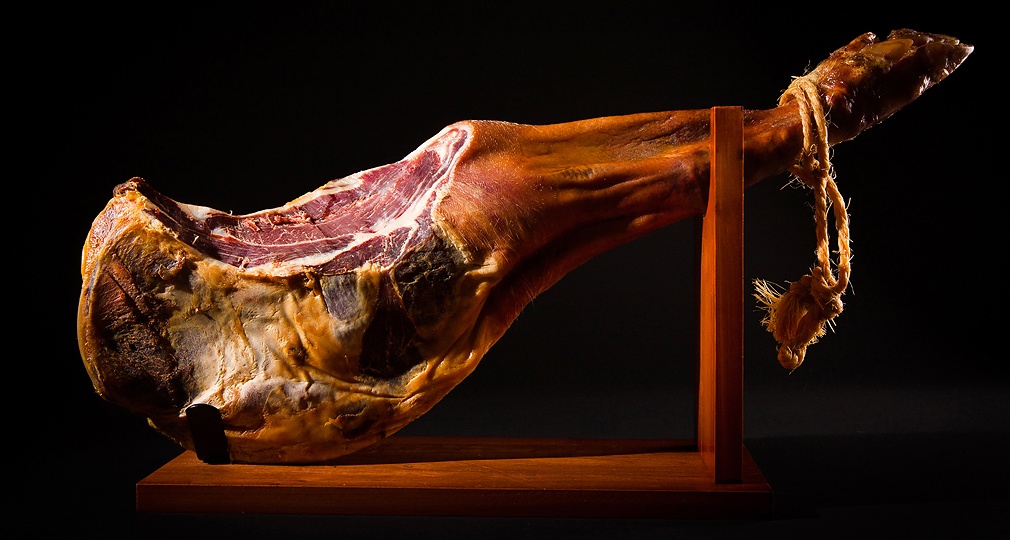 images/wines/Porco Preto:<br>The Olive Tree on Legs